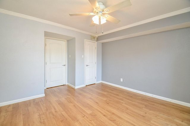 4633 Wild Indigo Street 552, Houston, TX 77027