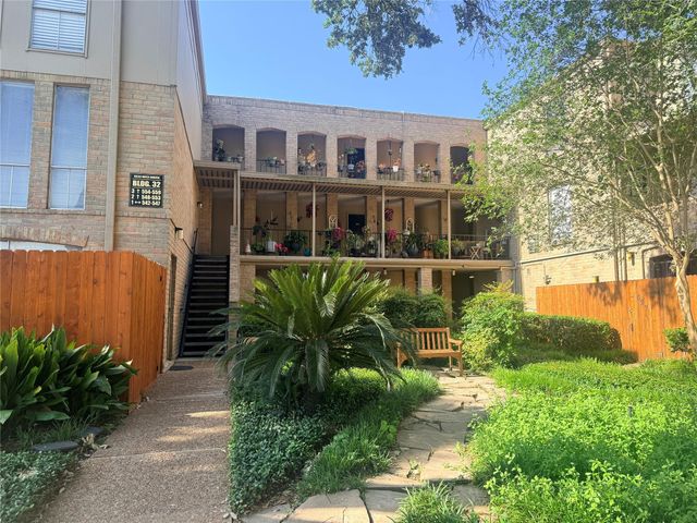 4633 Wild Indigo Street 552, Houston, TX 77027