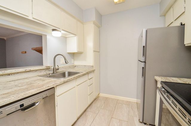4633 Wild Indigo Street 552, Houston, TX 77027
