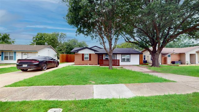 2210 Mcclure Street, Irving, TX 75062
