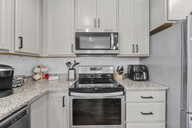 3705 Winding Path Drive, Canal Winchester, OH 43110