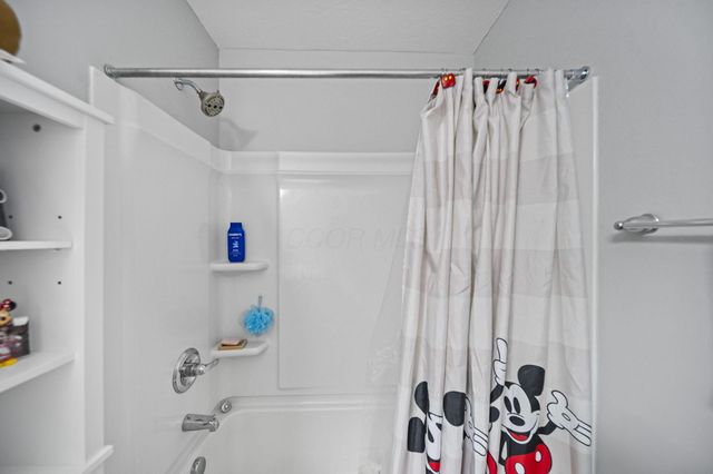 3705 Winding Path Drive, Canal Winchester, OH 43110