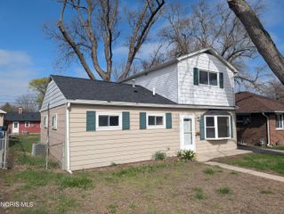 5563 302nd Street, Toledo, OH 43611