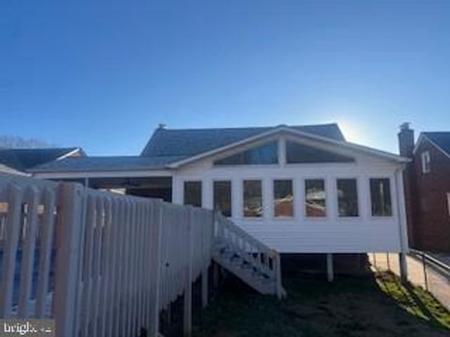 7404 POPLAR AVE, Baltimore, MD 21224