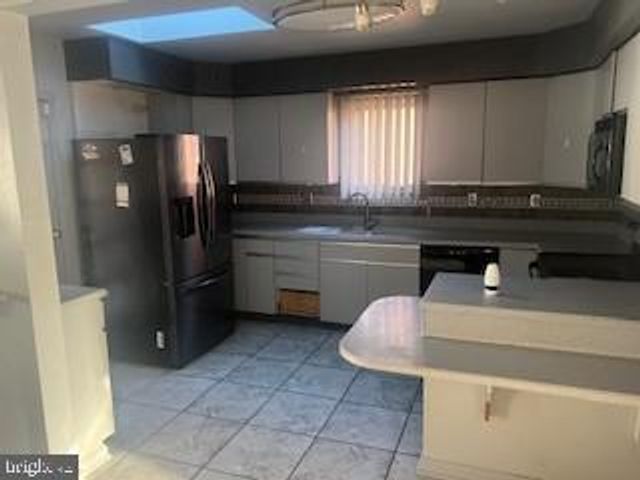 7404 POPLAR AVE, Baltimore, MD 21224