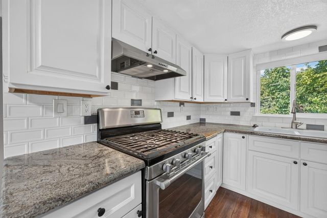 900 Shearer St, Roseville, CA 95678