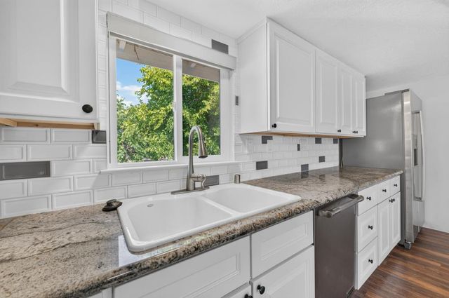 900 Shearer St, Roseville, CA 95678