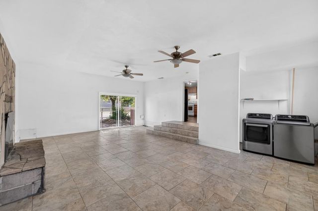 900 Shearer St, Roseville, CA 95678