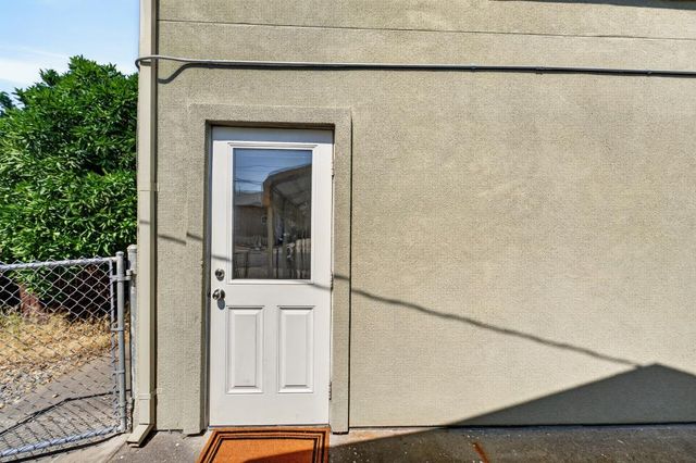 900 Shearer St, Roseville, CA 95678