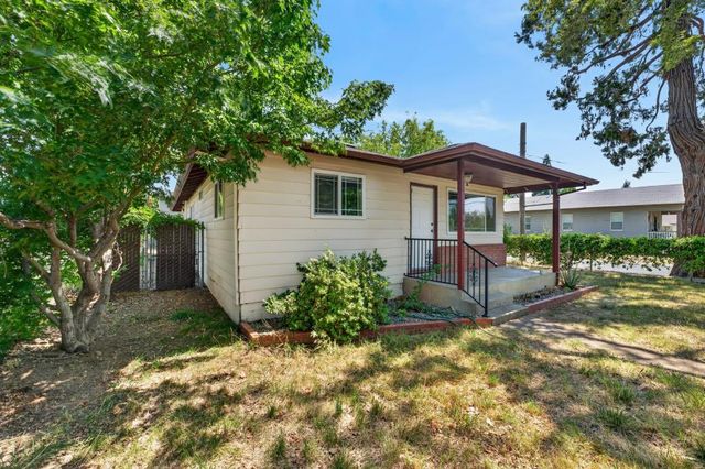 900 Shearer St, Roseville, CA 95678