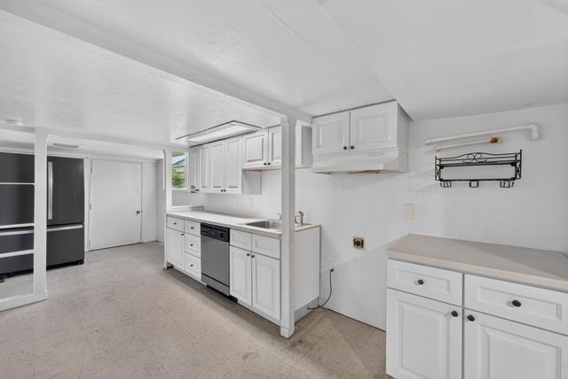 900 Shearer St, Roseville, CA 95678