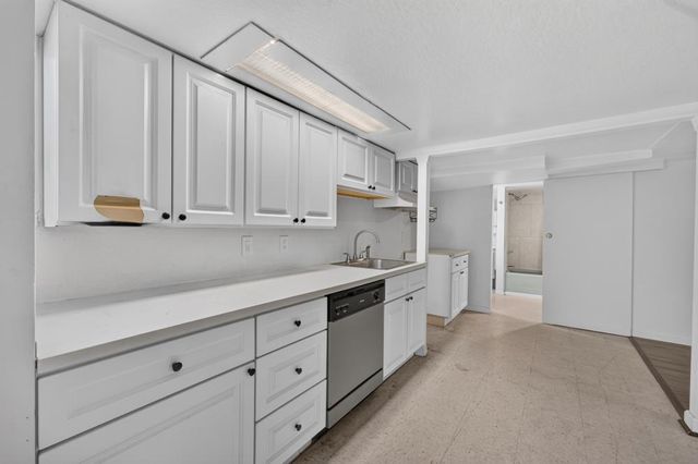 900 Shearer St, Roseville, CA 95678