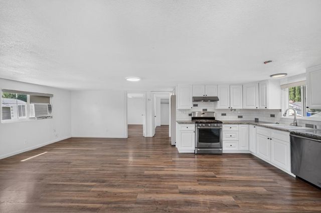 900 Shearer St, Roseville, CA 95678