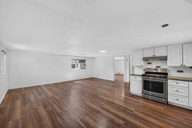 900 Shearer St, Roseville, CA 95678