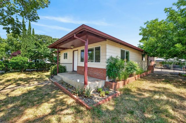 900 Shearer St, Roseville, CA 95678
