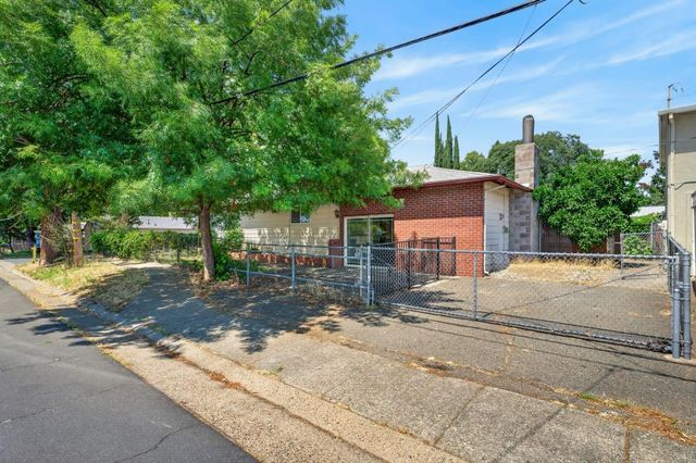 900 Shearer St, Roseville, CA 95678