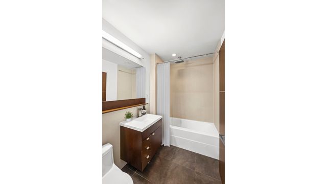 148 E 24th St Apt 2A, New York City, NY 10010