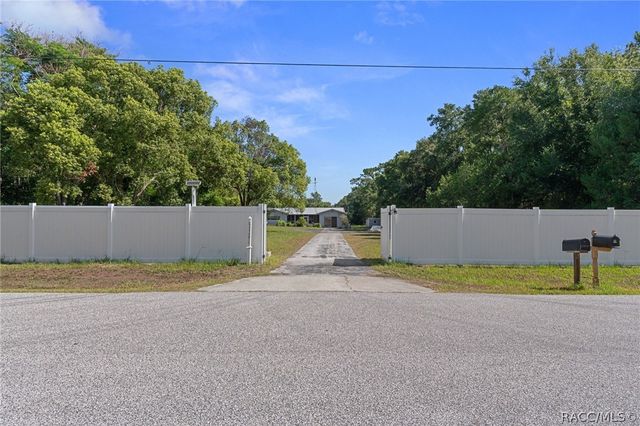 7251 W Lacey Lane, Homosassa, FL 34448