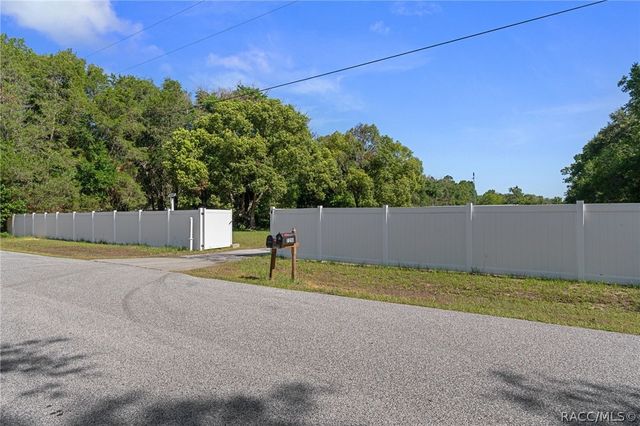 7251 W Lacey Lane, Homosassa, FL 34448