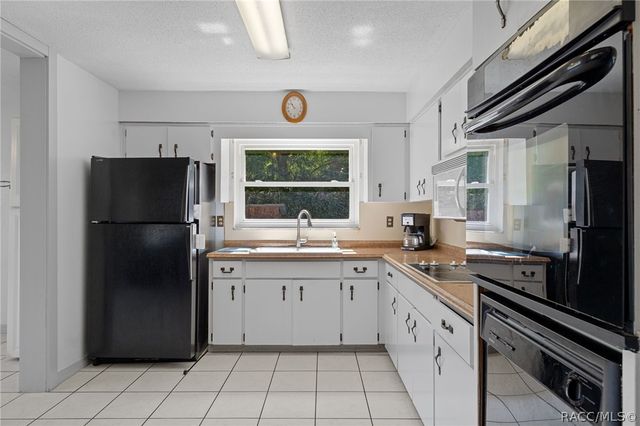 7251 W Lacey Lane, Homosassa, FL 34448