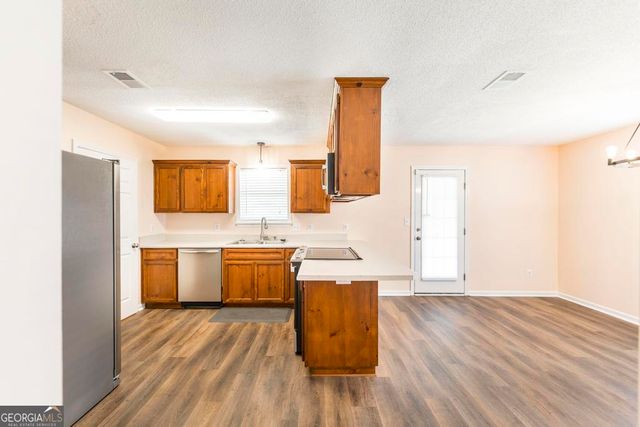 313 Strawbridge Lane, Bonaire, GA 31005