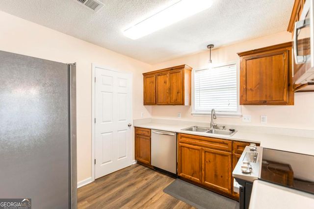 313 Strawbridge Lane, Bonaire, GA 31005