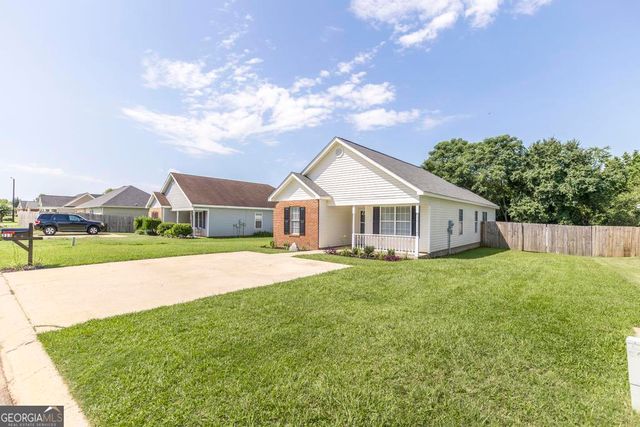 313 Strawbridge Lane, Bonaire, GA 31005