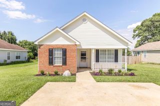 313 Strawbridge Lane, Bonaire, GA 31005