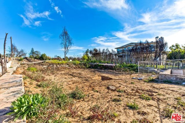 611 Las Lomas Avenue, Pacific Palisades (los Angeles), CA 90272