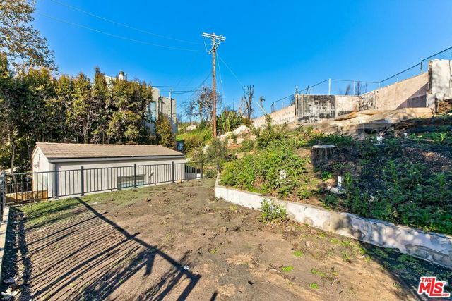 611 Las Lomas Avenue, Pacific Palisades (los Angeles), CA 90272