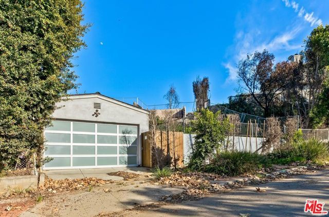 611 Las Lomas Avenue, Pacific Palisades (los Angeles), CA 90272