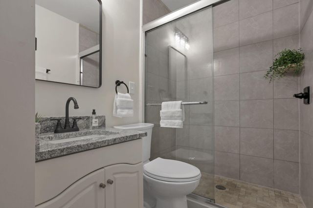 2947 E Mound Street, Columbus, OH 43209