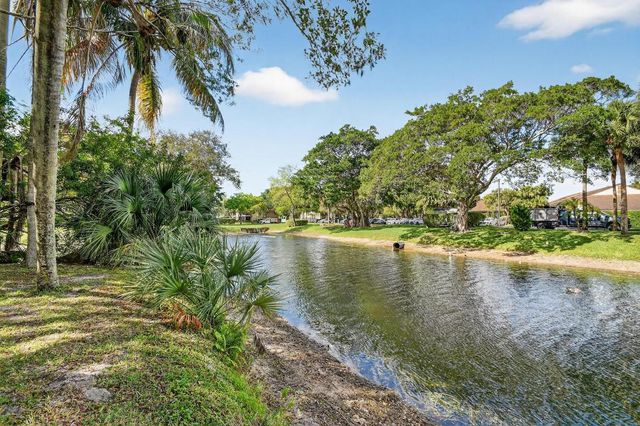 5199 Rose Hill Drive, Boynton Beach, FL 33437