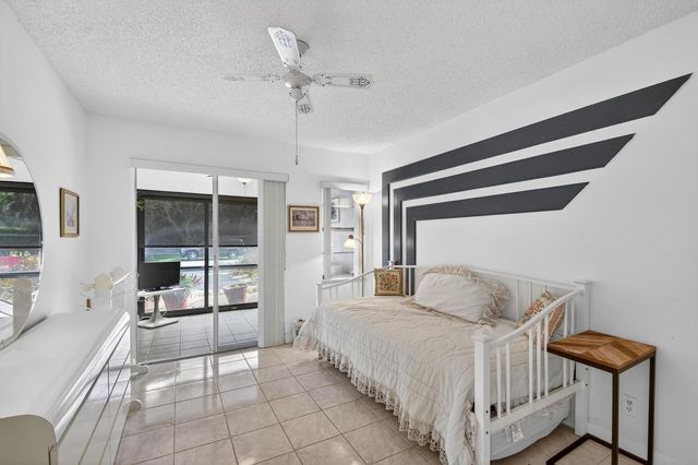 5199 Rose Hill Drive, Boynton Beach, FL 33437