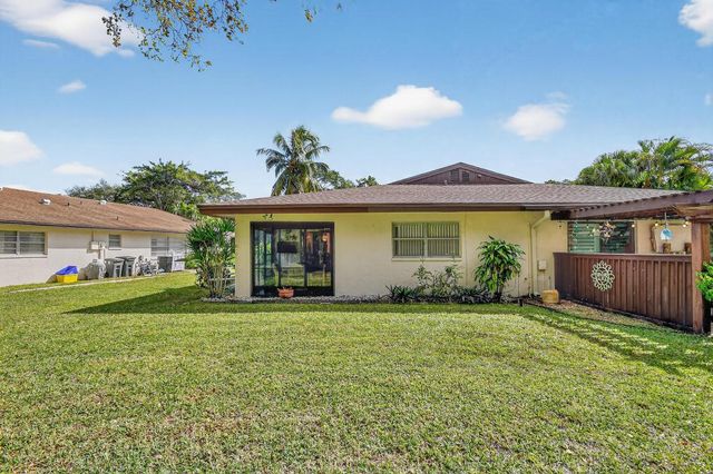 5199 Rose Hill Drive, Boynton Beach, FL 33437
