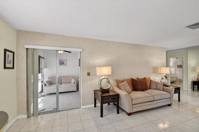 5199 Rose Hill Drive, Boynton Beach, FL 33437