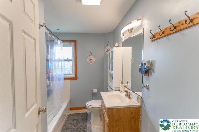 345 South New Street, Nazareth Boro, PA 18064