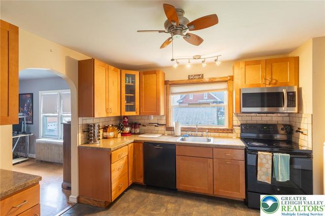 345 South New Street, Nazareth Boro, PA 18064