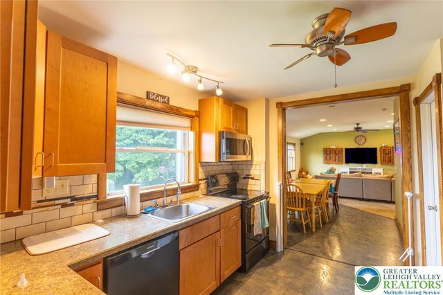 345 South New Street, Nazareth Boro, PA 18064