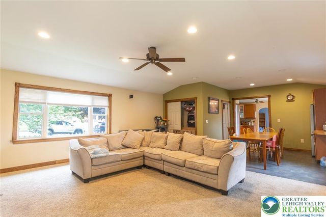 345 South New Street, Nazareth Boro, PA 18064