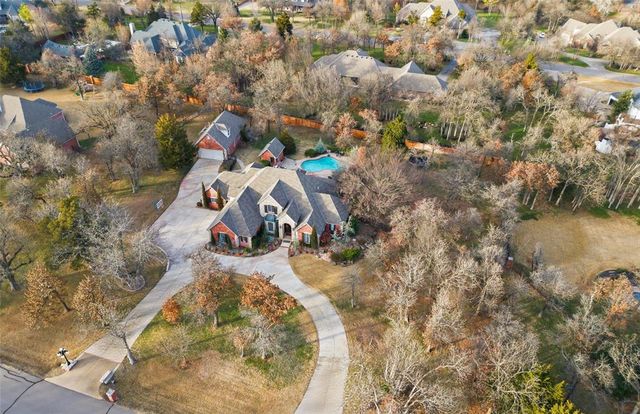 2701 Chaumont, Edmond, OK 73034