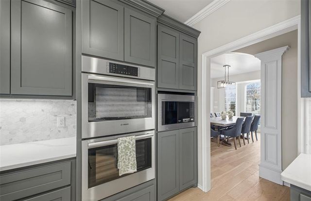 2701 Chaumont, Edmond, OK 73034