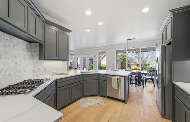 2701 Chaumont, Edmond, OK 73034