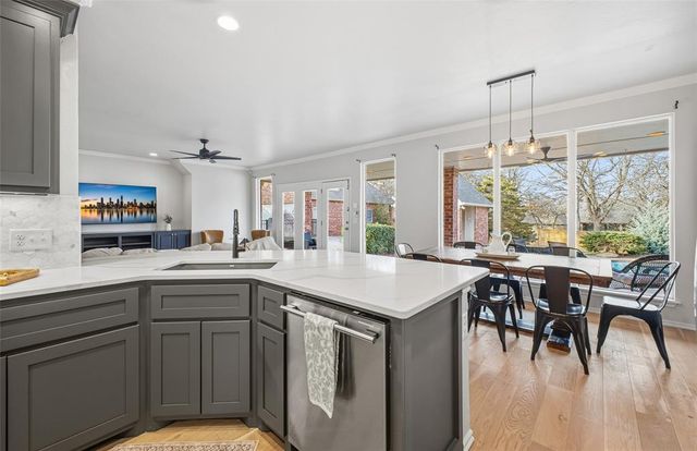 2701 Chaumont, Edmond, OK 73034