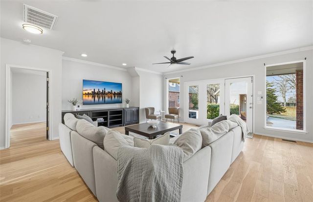 2701 Chaumont, Edmond, OK 73034