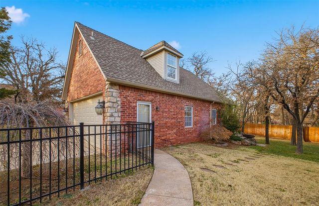 2701 Chaumont, Edmond, OK 73034