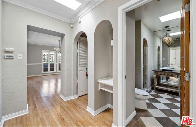 1217 Stearns Drive, Los Angeles, CA 90035