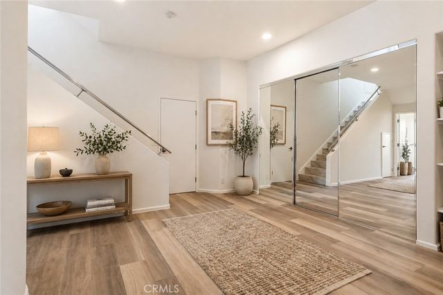 5226 Medina Road, Woodland Hills, CA 91364