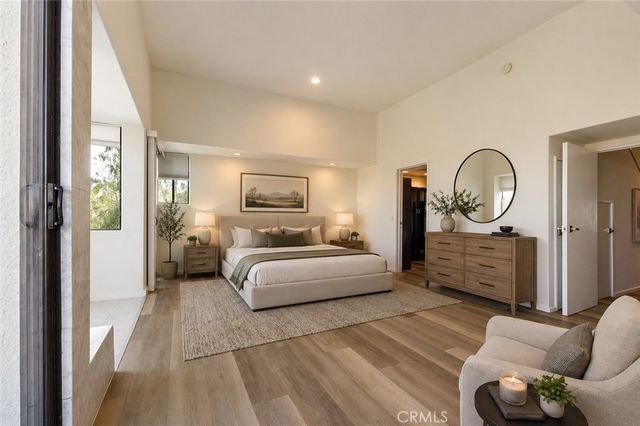 5226 Medina Road, Woodland Hills, CA 91364