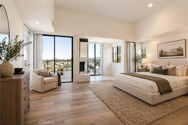 5226 Medina Road, Woodland Hills, CA 91364